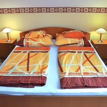 Napsugar Vendeghaz Apartahotel *